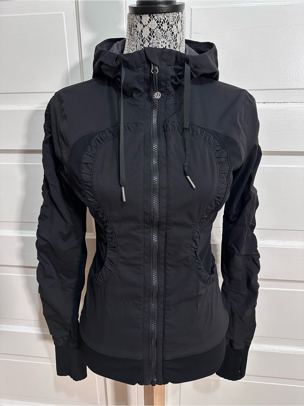 Lululemon Dance Studio Jacket III Size 6 Black Heathered Black Reversible $138